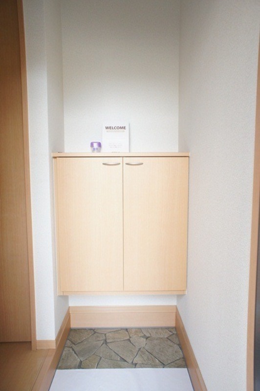 玄関　図面と現状に相違がある場合には現状を優先