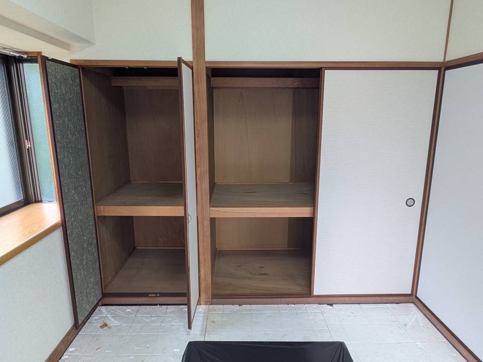 収納　押入れ
