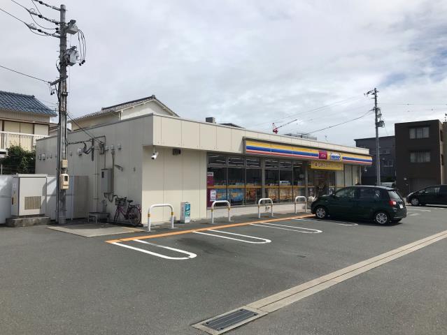 コンビニ　ミニストップ（コンビニ）まで534m