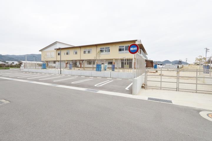 幼稚園・保育園　八万南ひまわり認定こども園（幼稚園・保育園）まで747m