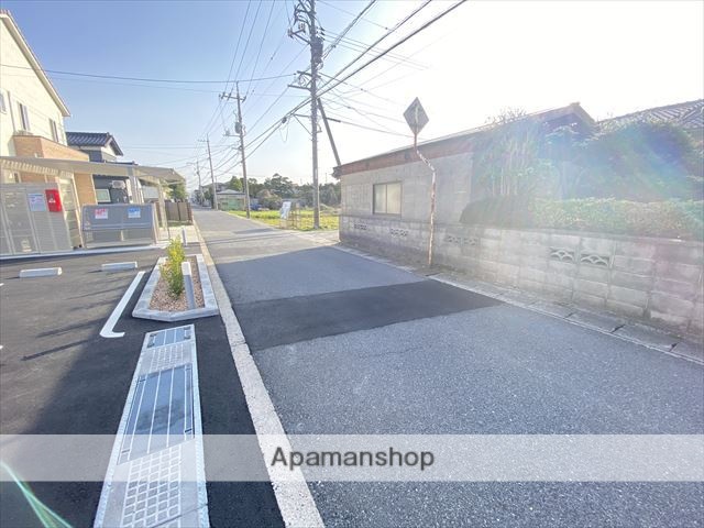 その他　前面道路（その他）まで0m