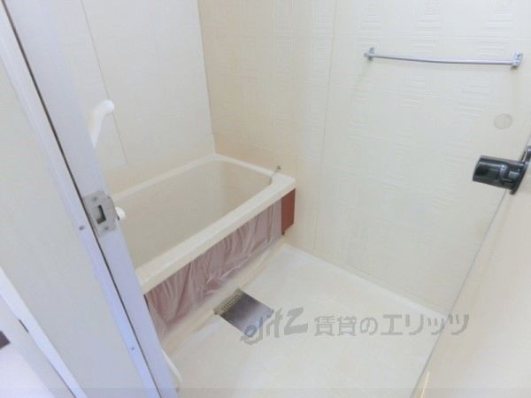 バス・シャワールーム　風呂