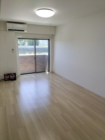 居室・リビング　使いやすいリビングです