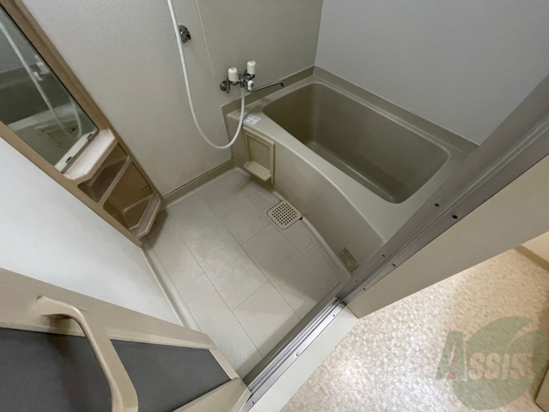 バス・シャワールーム　お風呂です！一日の疲れを癒してくださいね！