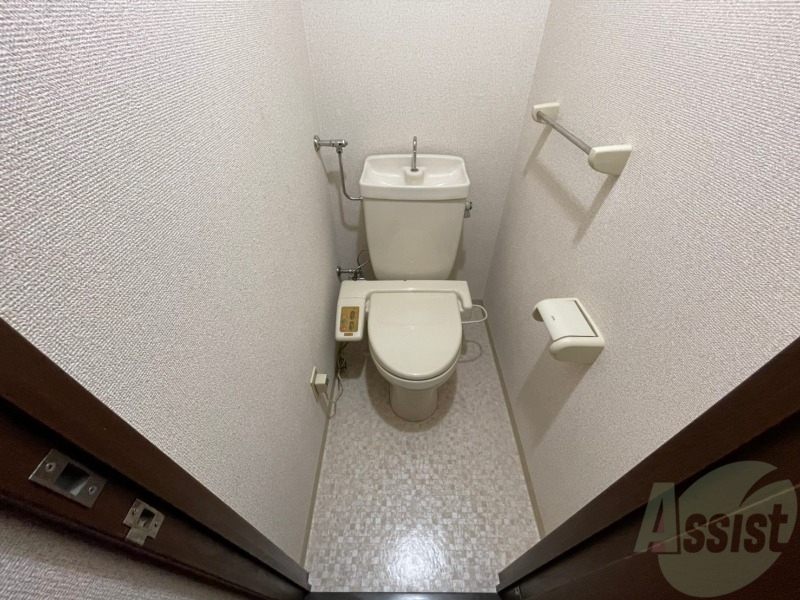 トイレ　ウォシュレット機能がついたトイレ。安心して使用できますね。