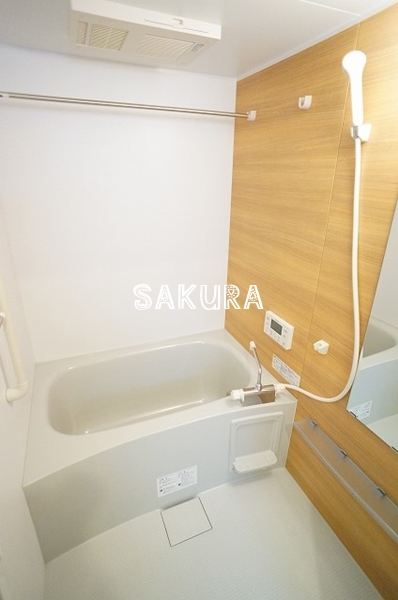 バス・シャワールーム　嬉しい浴室乾燥機のお風呂♪