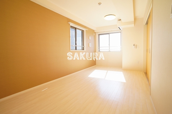 居室・リビング　開放感のあるゆったりとしたリビングです♪