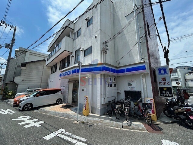 コンビニ　ローソン豊中服部元町一丁目店（コンビニ）まで156m