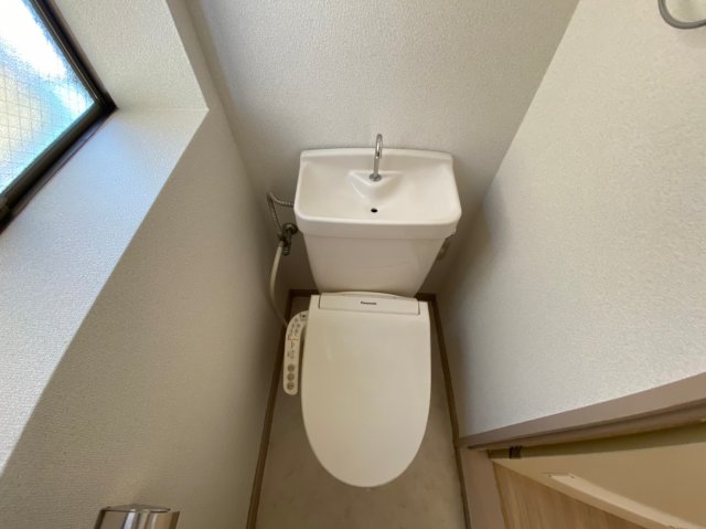 トイレ　セントラルたちばな