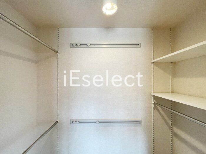 収納　収納便利なウォークインクローゼット