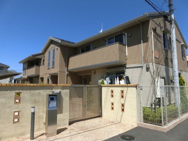 建物外観　２０１１年築ダイワハウス施工