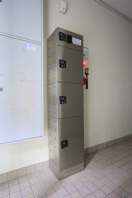 ロビー　宅配ボックス