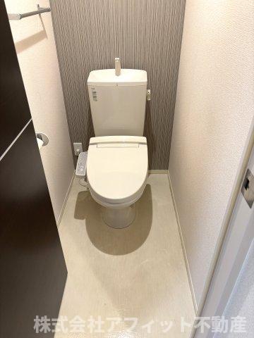 トイレ　温水洗浄暖房便座