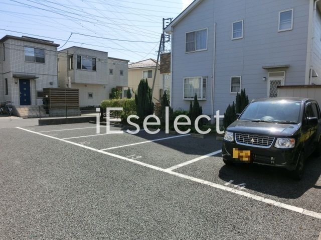 駐車場　敷地内の駐車場です。