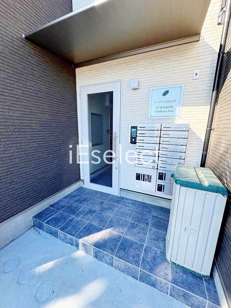 エントランス　お部屋へはこちらからどうぞ