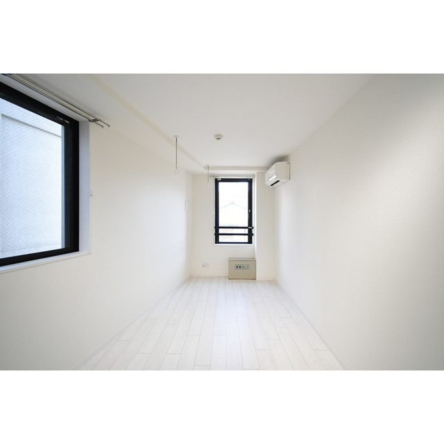 バス・シャワールーム　コンパクトで使いやすいお風呂です