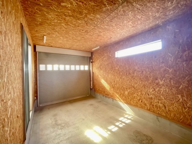 駐車場　ガレージ