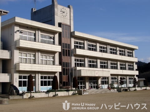 小学校　大利小学校（小学校）まで950m