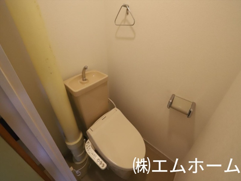 トイレ　温水洗浄便座付トイレ