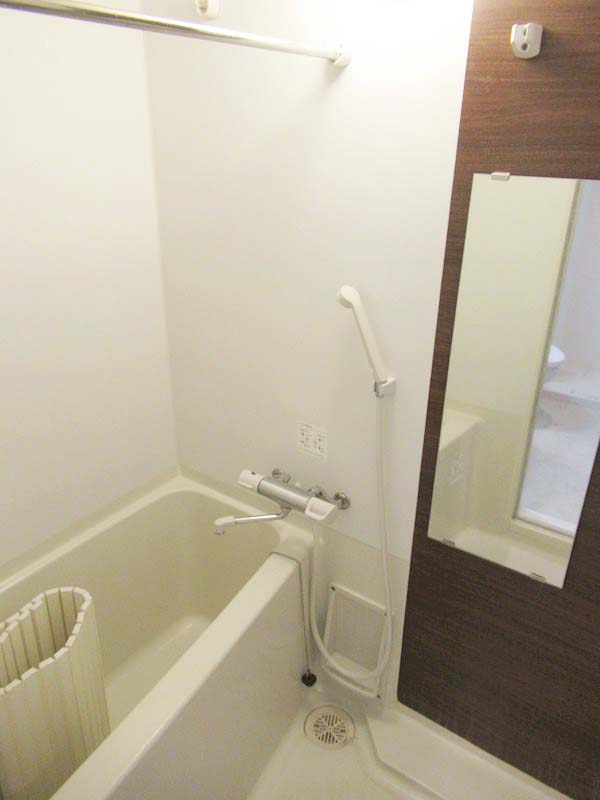 バス・シャワールーム　★浴室乾燥機付きバスルーム★