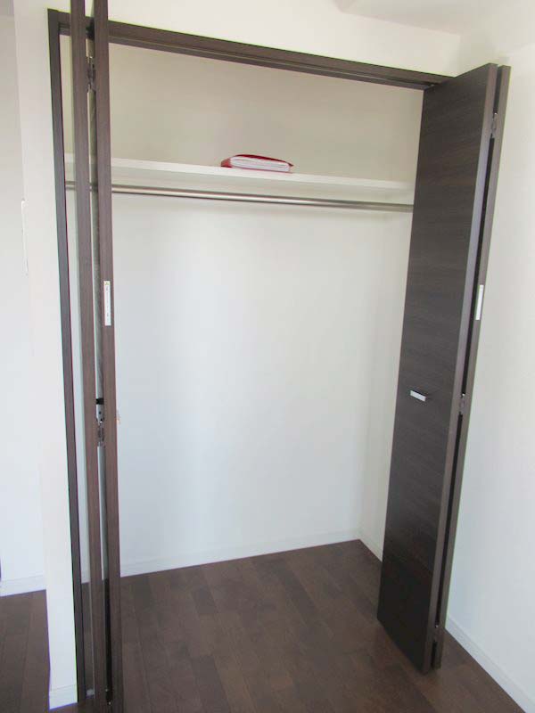 収納　★ハンガーラック付き、上部収納も有り★