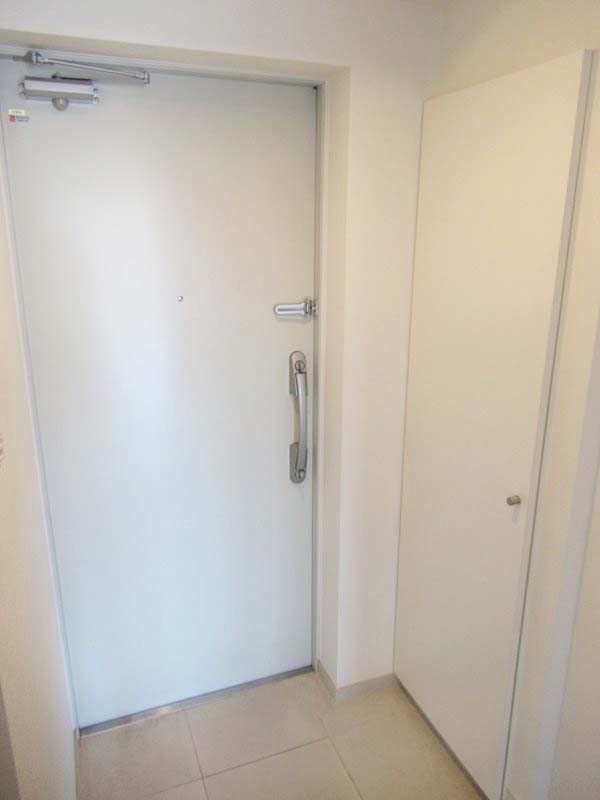 玄関　★玄関、広々スペース★