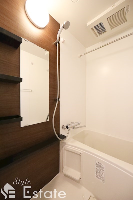 バス・シャワールーム　バスルーム