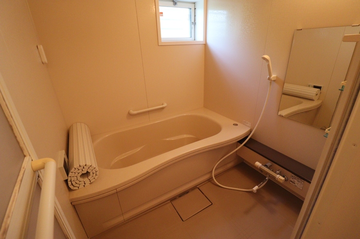 バス・シャワールーム　1坪タイプユニットバス（小窓付）