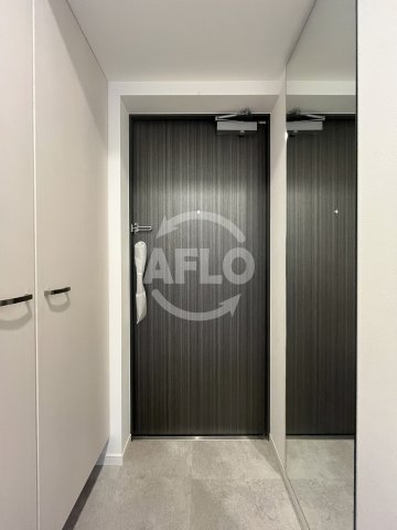 玄関　スプランディッドライズ新大阪ノース　玄関