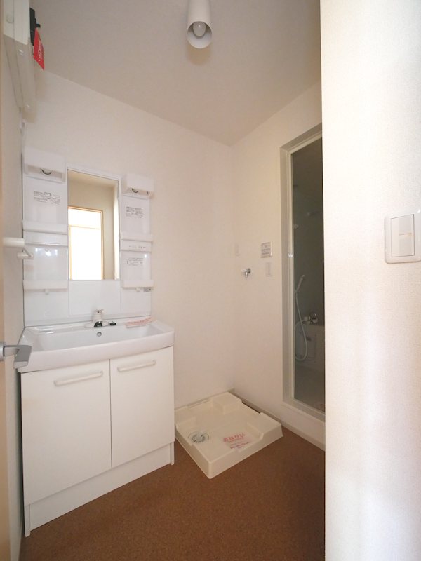 洗面設備　洗面化粧台・洗濯機置き場