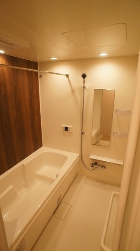 バス・シャワールーム　図面と現状に相違がある場合には現状を優先