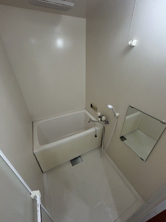 バス・シャワールーム　別号室の同タイプの写真です