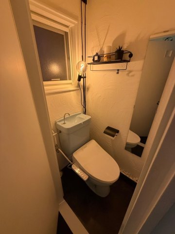 トイレ　温水洗浄便座