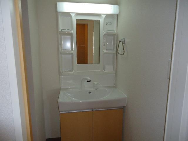 洗面設備　お掃除も簡単なシャンプードレッサー♪