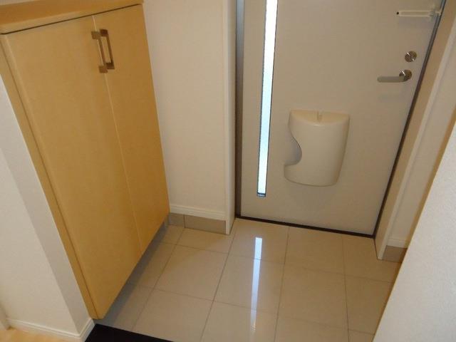 玄関　靴もしっかりと整理できるシューズボックス付きです♪