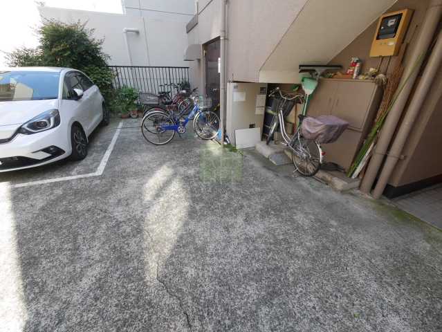 駐車場　白坂ハイム