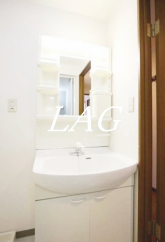 洗面設備　独立洗面台です。