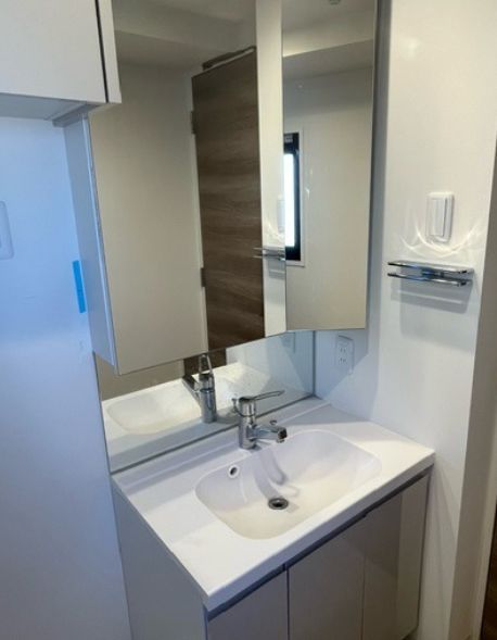 洗面設備　独立洗面台です