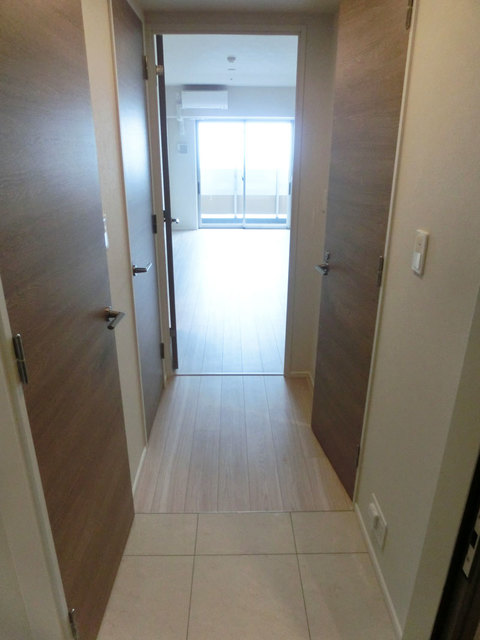 玄関　※写真は同タイプ住戸です。