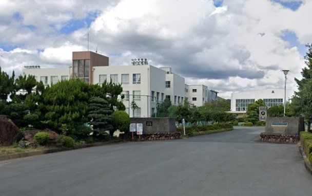 中学校　浜松市立三ヶ日中学校（中学校）まで624m