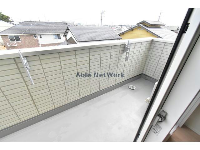 バルコニー　イメージ写真