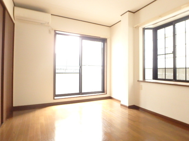 居室・リビング　別室参照