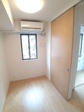 居室・リビング　寝室