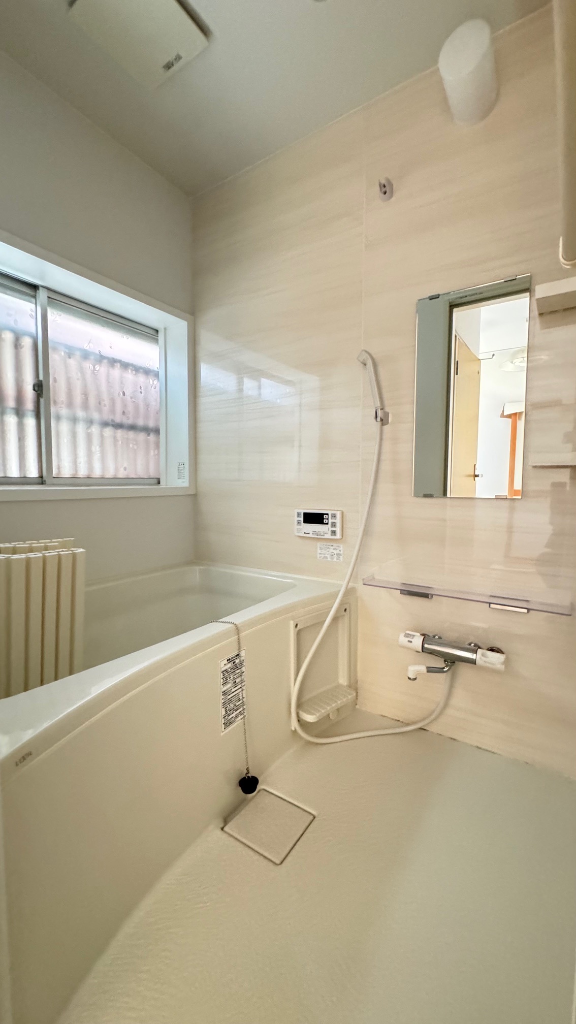 バス・シャワールーム　ユニットバス交換済