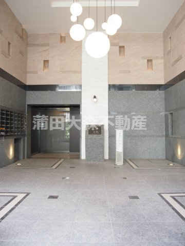 エントランス　防犯カメラTVモニター付きオートロック宅配BOXメールBOX