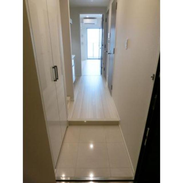 玄関　※写真は同タイプ住戸です。