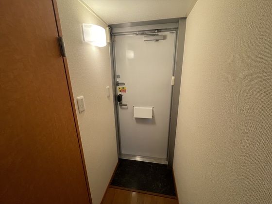 玄関　※別部屋の写真です