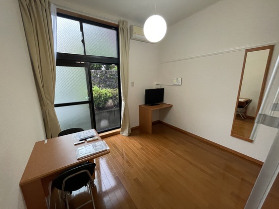 居室・リビング　※別部屋の写真です