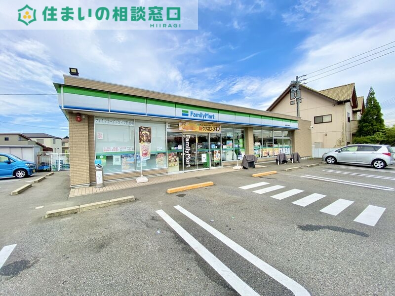 コンビニ　ファミリーマート西尾下矢田町店（コンビニ）まで499m