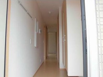 玄関　玄関から廊下です。